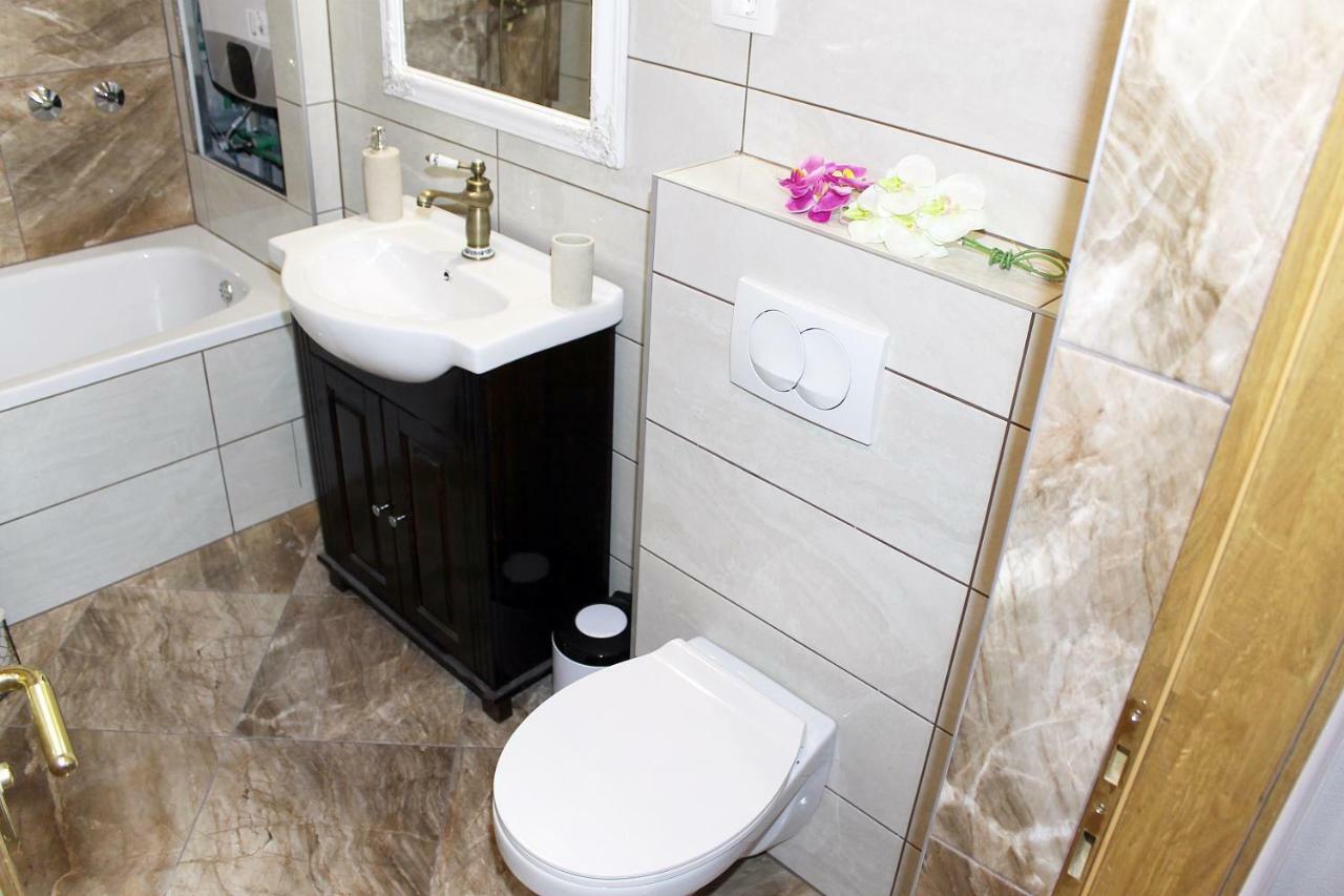 Apartments D&N Вис Екстериор снимка