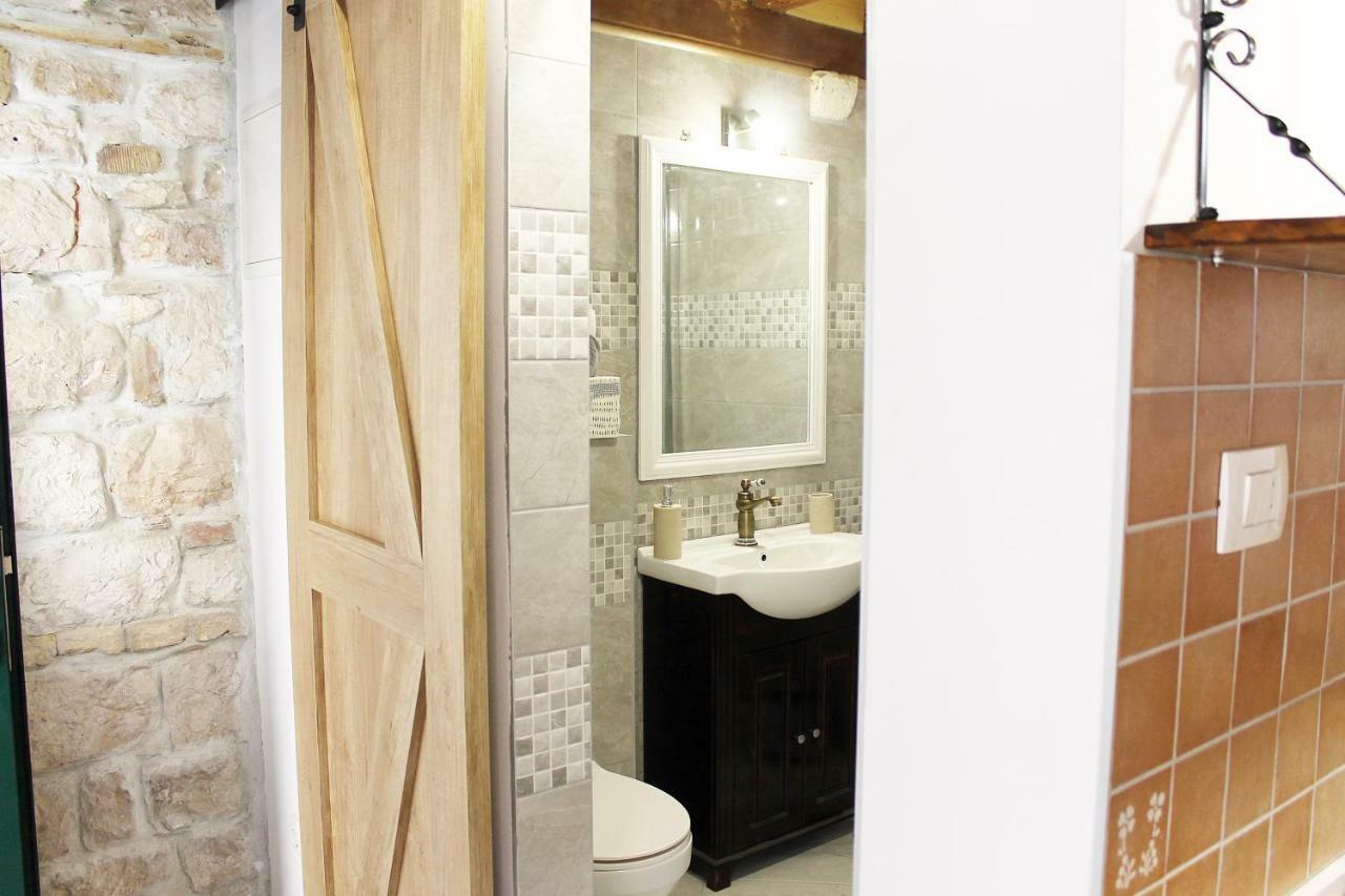 Apartments D&N Вис Екстериор снимка